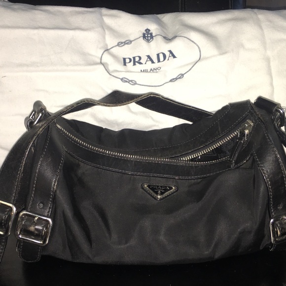 Prada Handbags - Great little Prada bag